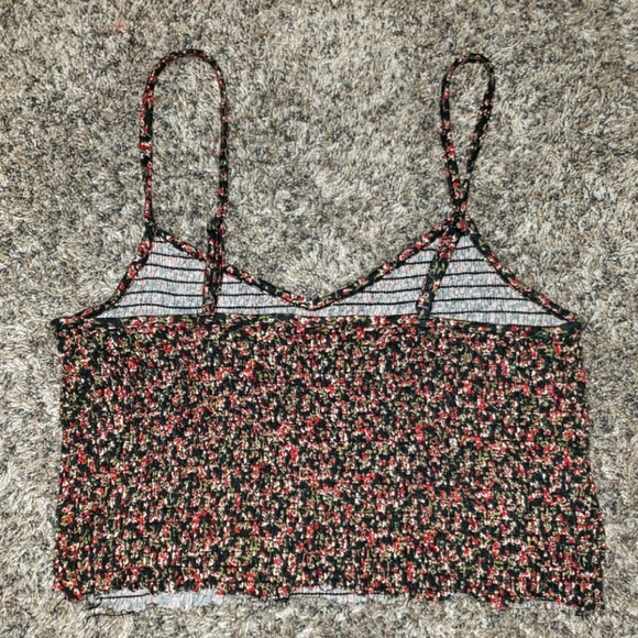Willow Root| Floral Fitted Spaghetti Strap Crop Top - Picture 4 of 4